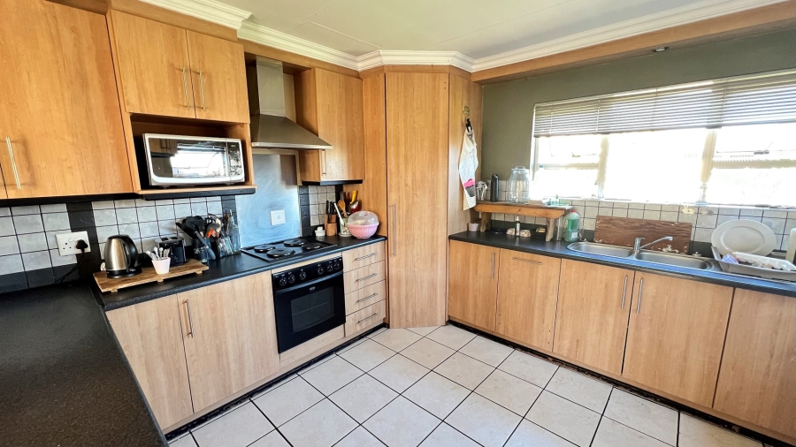 3 Bedroom Property for Sale in Langenhovenpark Free State